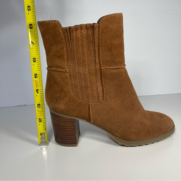 Circa Joan And David Boots, Size 6.5, Suede Ankle Boots, Cognac - Picture 6 of 7